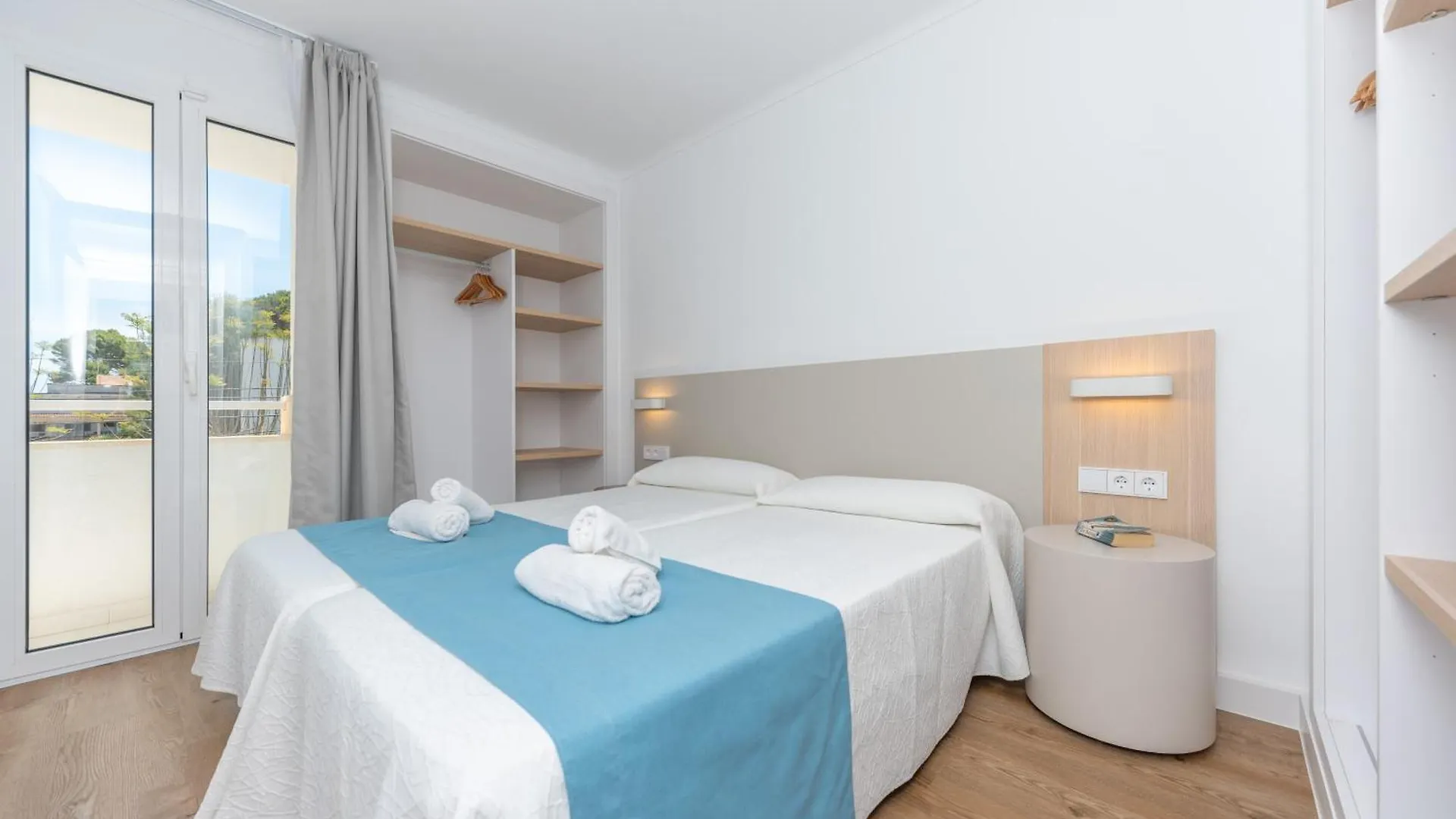 Apartamentos Massanet Canyamel  0*, 까냐멜