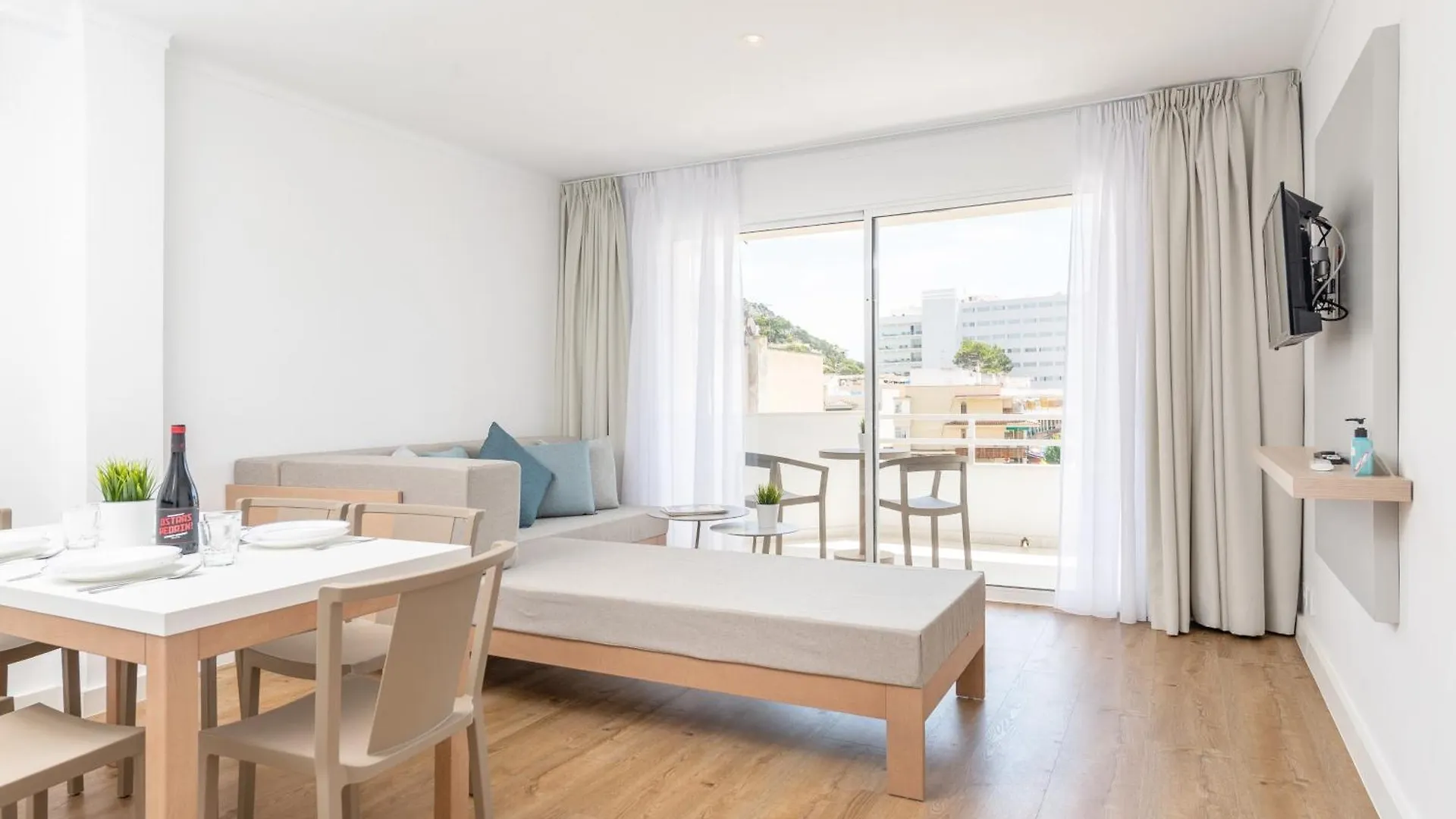 Apartamentos Massanet Canyamel  까냐멜