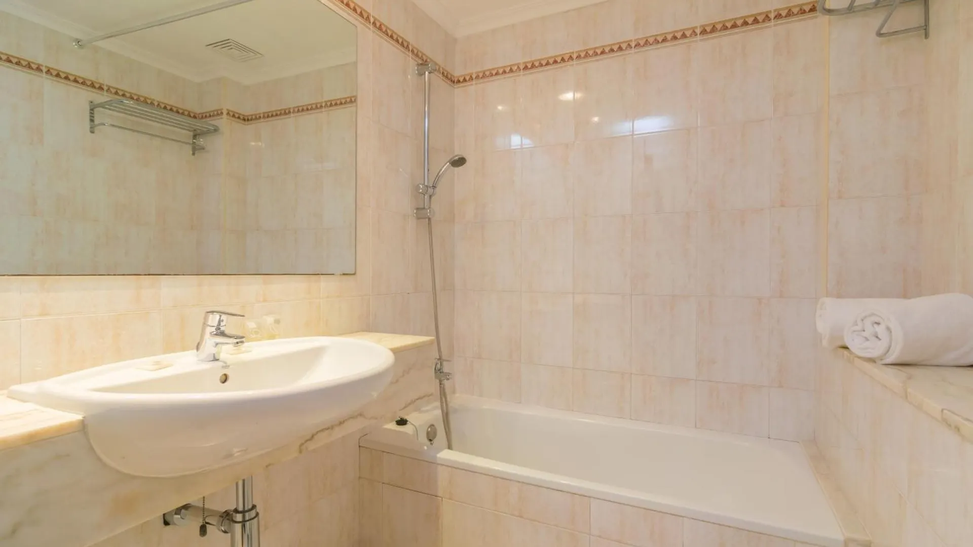 Apartamentos Massanet Canyamel  아파트